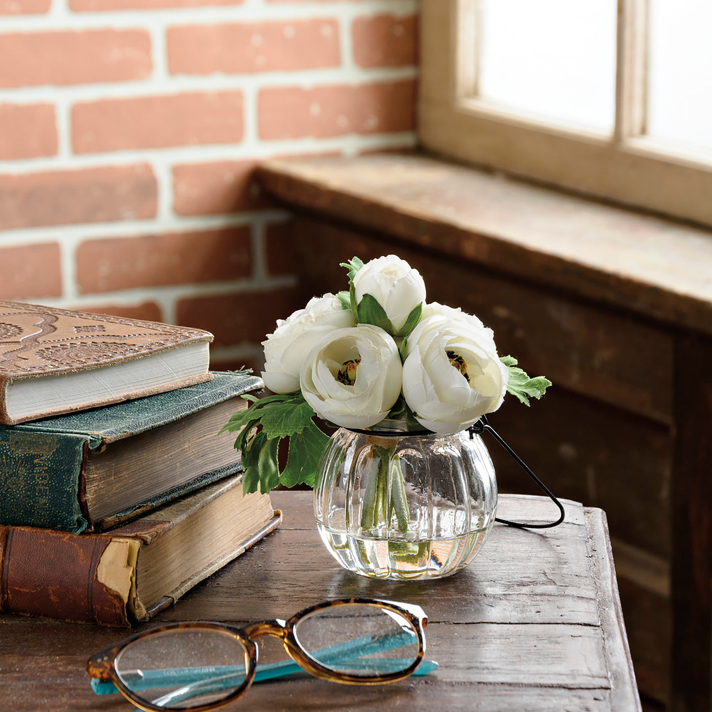 💙 White Ranunculus Faux Florals in a Vase