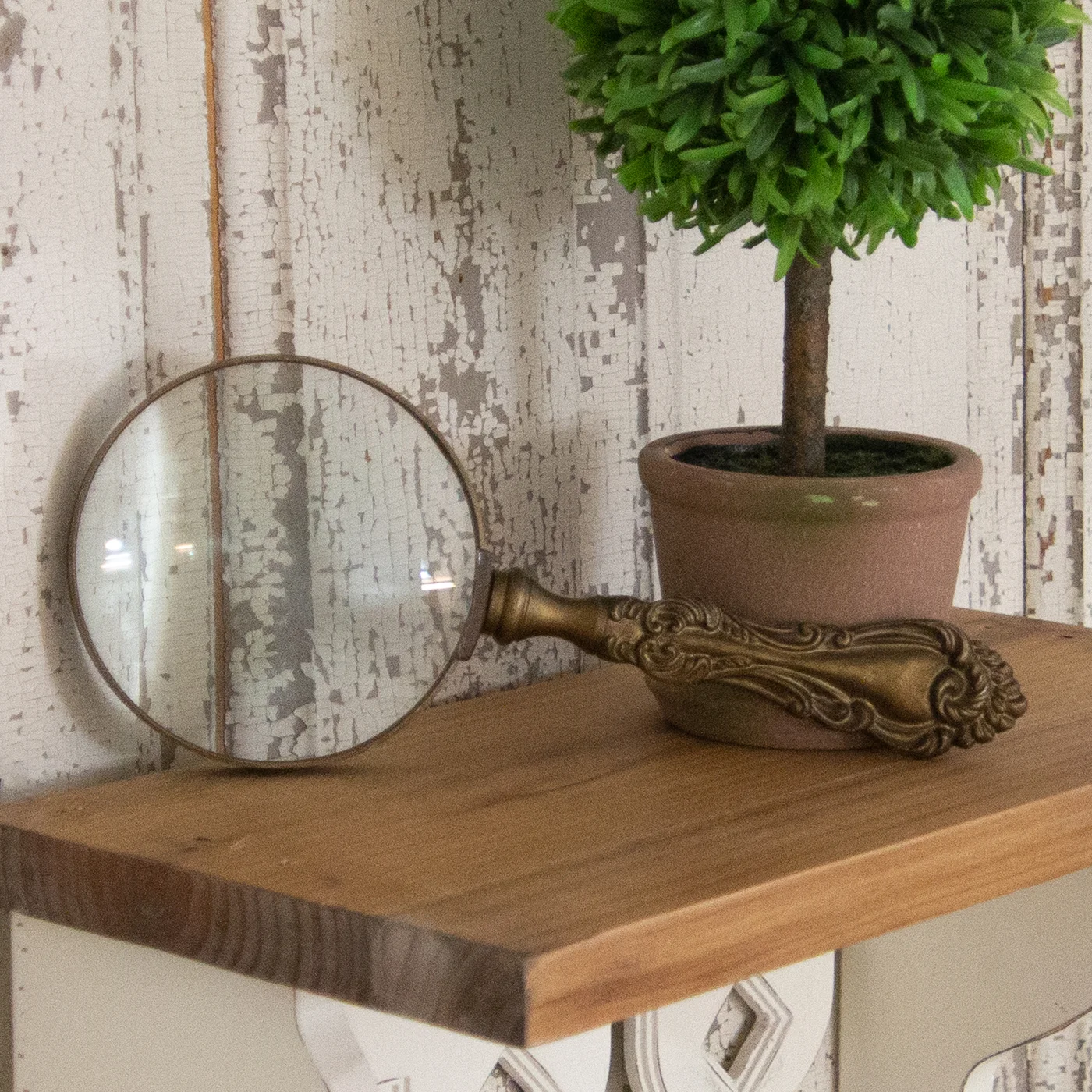 💙 Vintage-Style Magnifying Glass with Brass Finish Handle