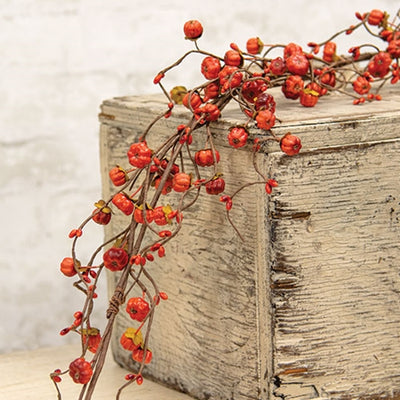 Podka & Pip Berry Wispy 6 ft Faux Garland