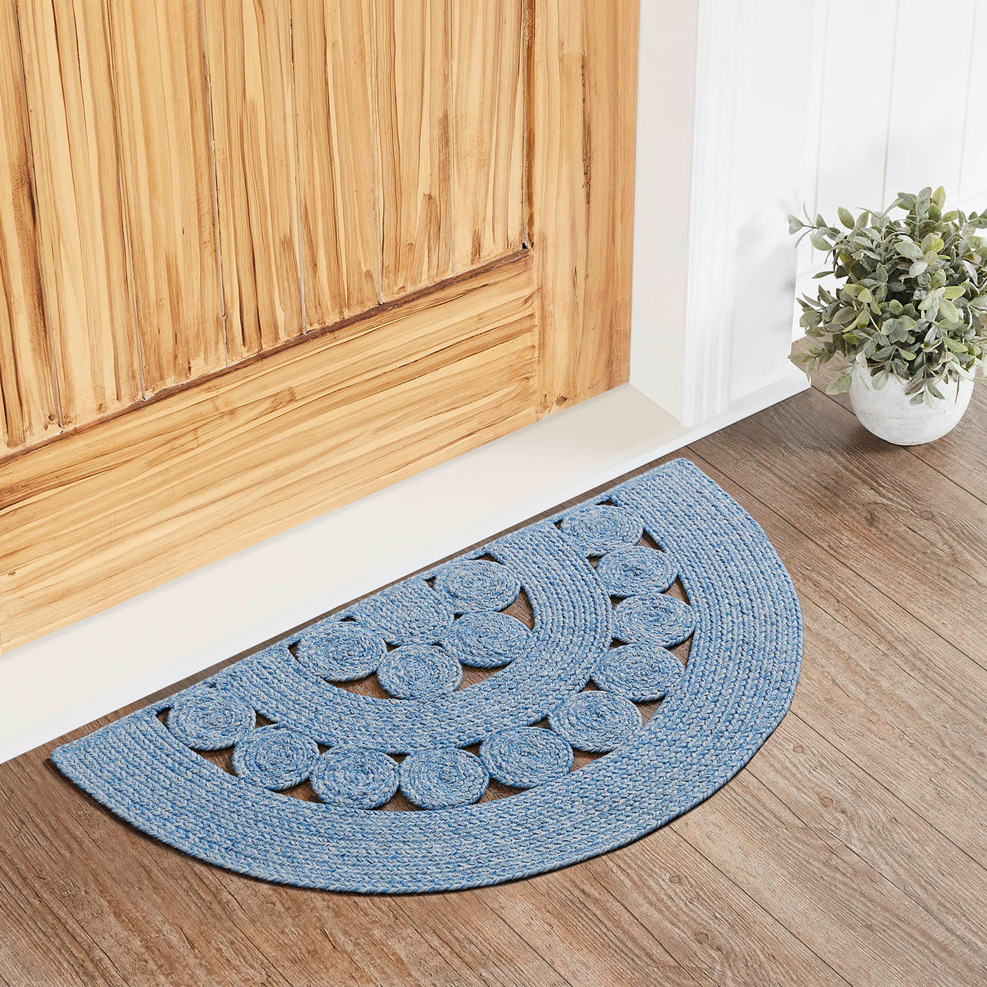 Celeste Blended Blue Indoor/Outdoor 36" Half Circle Rug