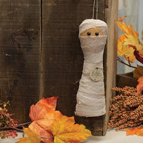 DAY 30 🎃 31 DAYS OF SPOOKYWEEN Primitive Boo Mummy Hanger