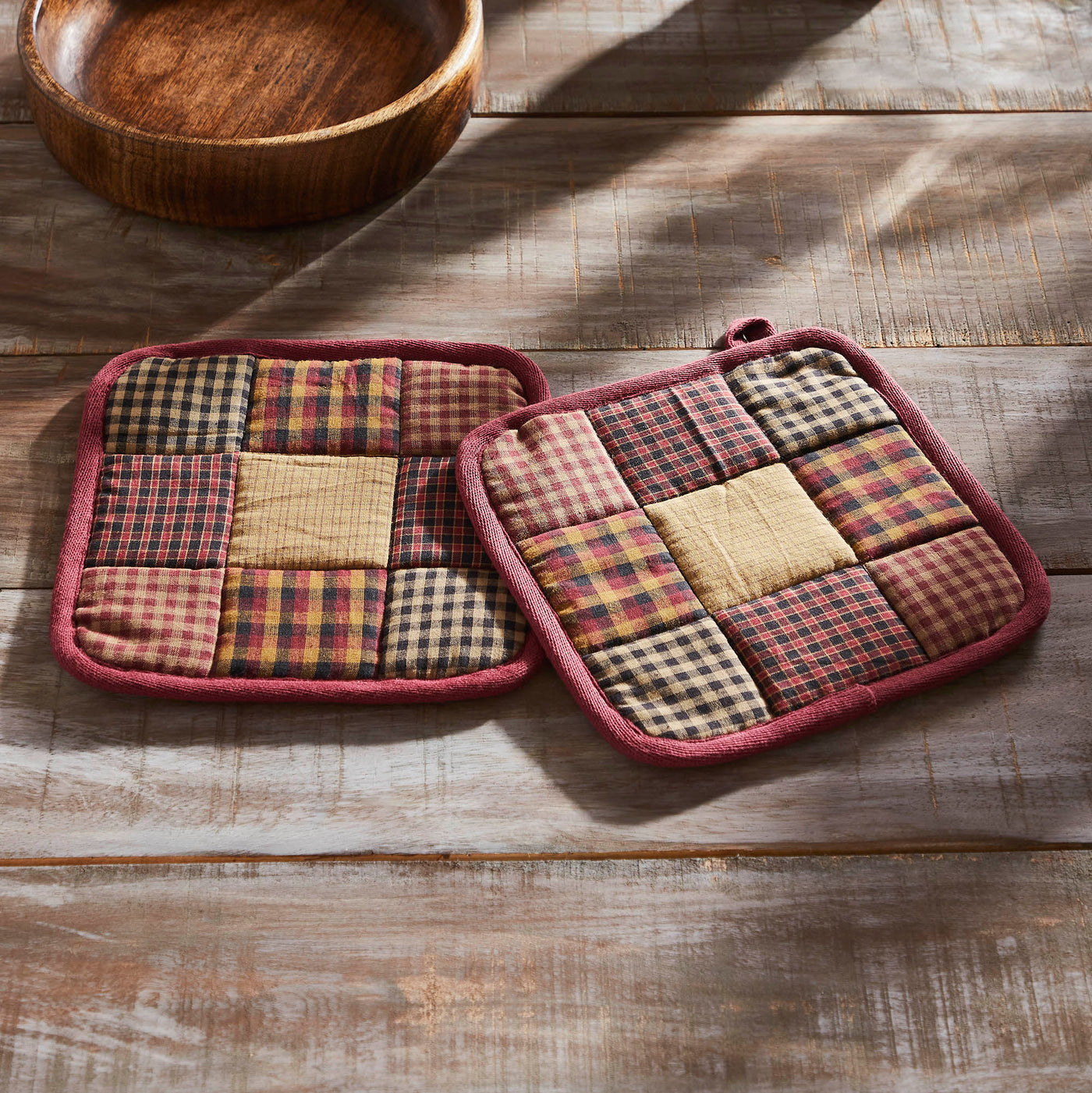 Heritage Farms Primitive Check Pot Holder Set of 2