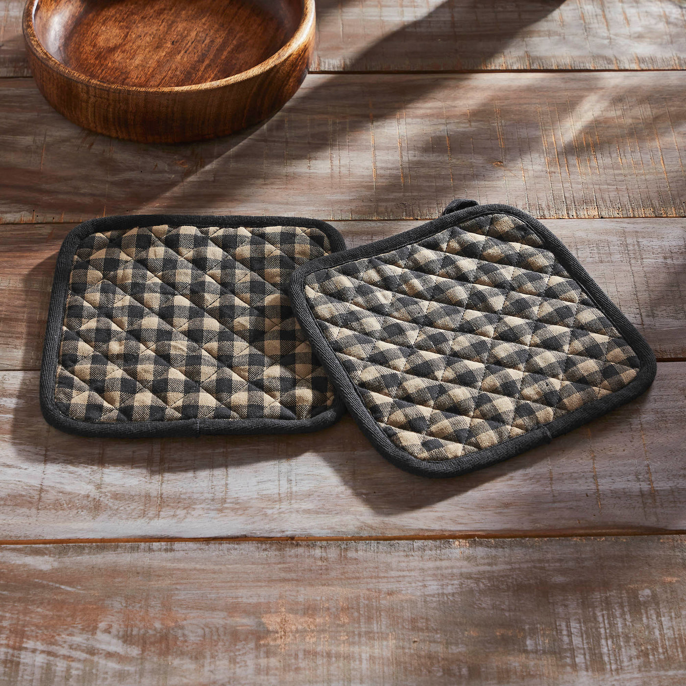 Set of 2 Black Check Pot Holders