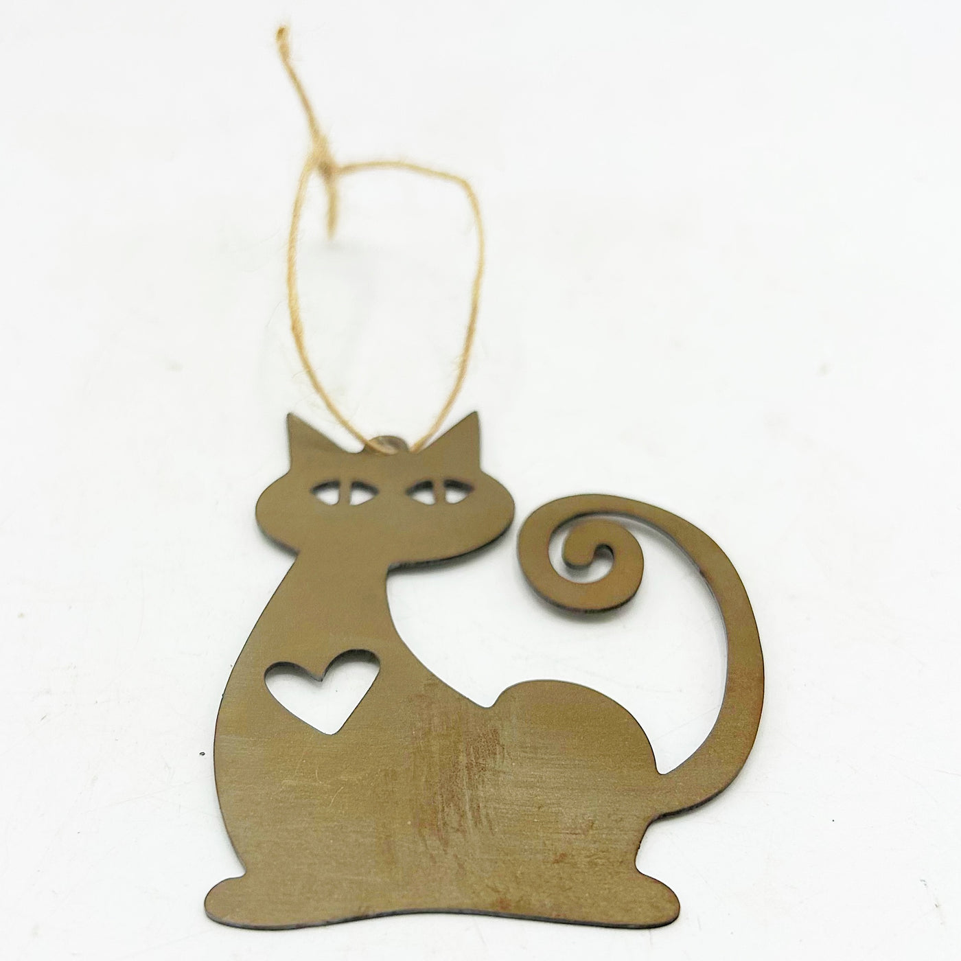 💙 Rusty Cat with Heart Flat Rustic Ornament