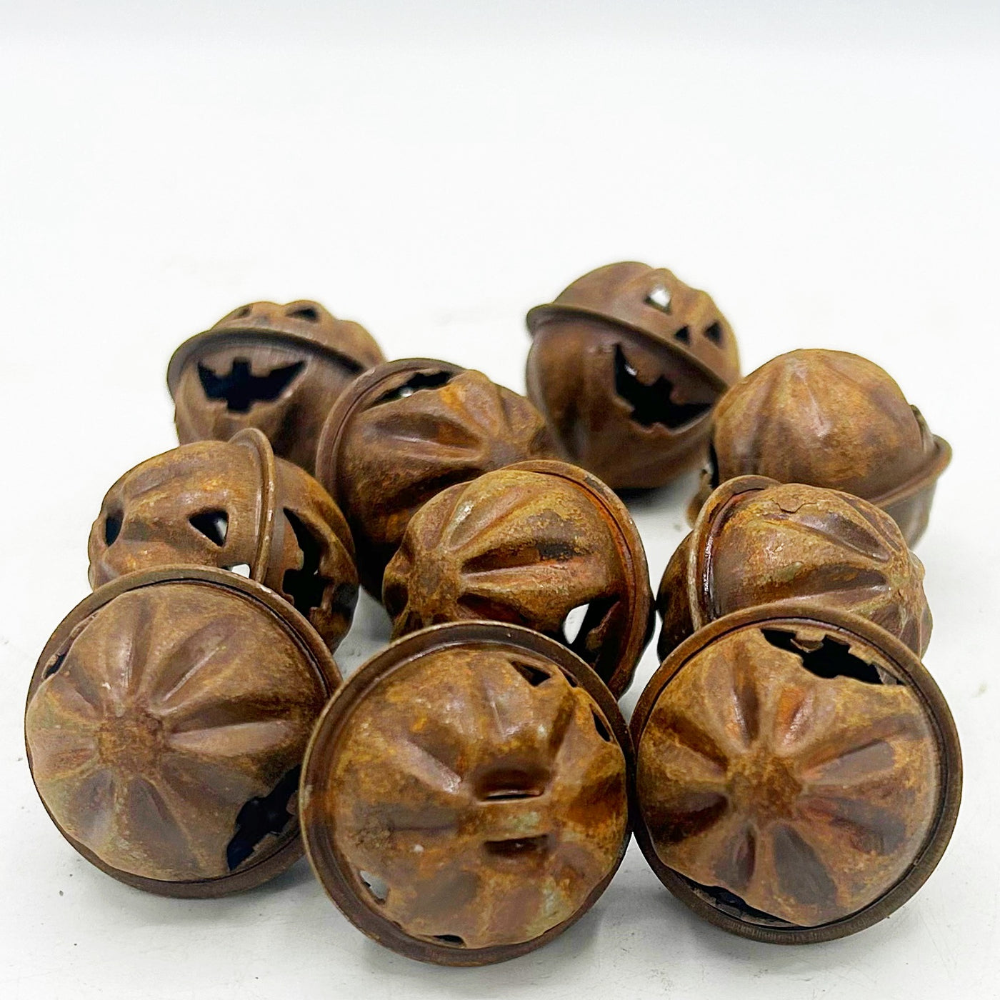 💙 Set of 10 Rusty Jack O' Lantern 1" Bells