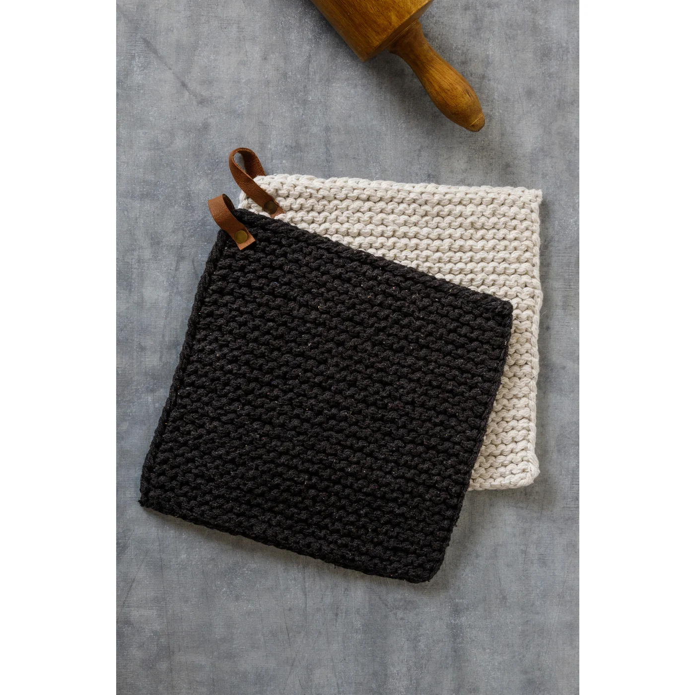 Set of 2 Black and Cream Knitted Pot Holders