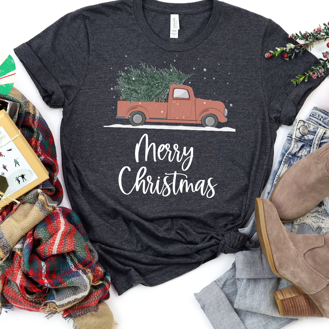 💙 🎄CHRISTMAS T-SHIRT Merry Christmas Red Truck Hauling Tree T-Shirt