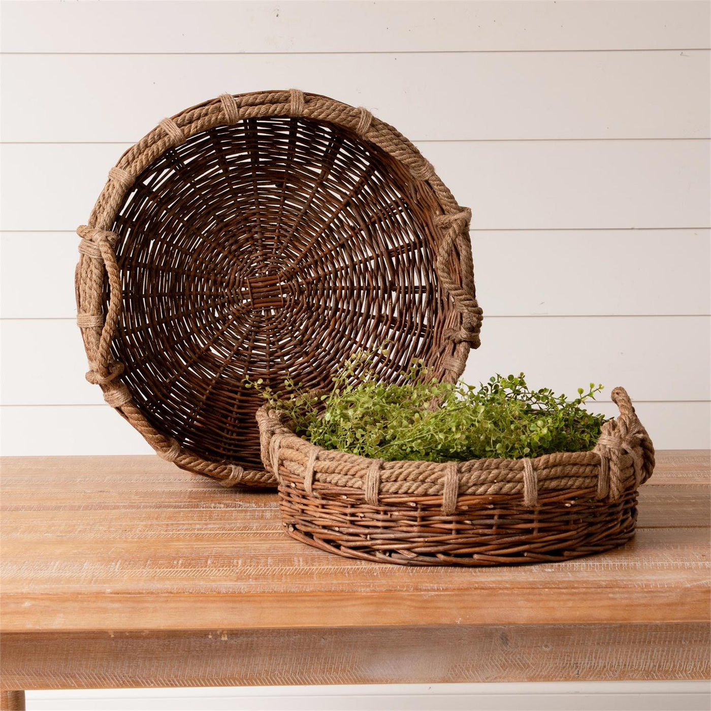 Set of 2 Round Wicker Trays With Rope Handles