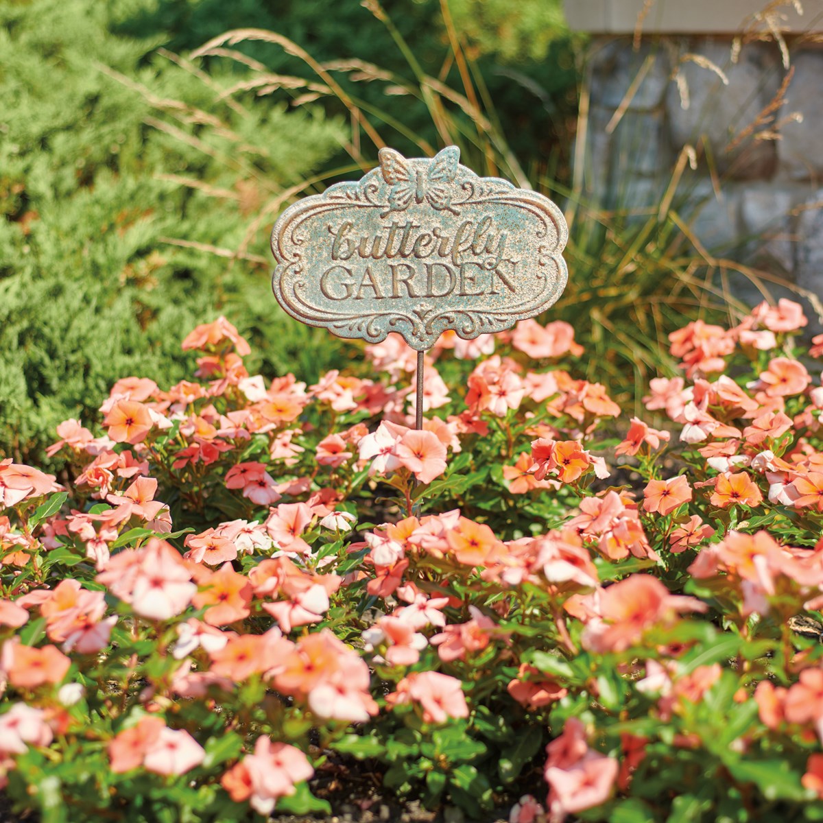 💙 Distressed Butterfly Garden Metal Stake