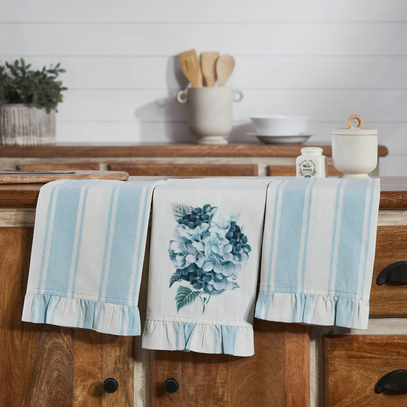 Set of 3 Hydrangea Ruffled Tea Towels