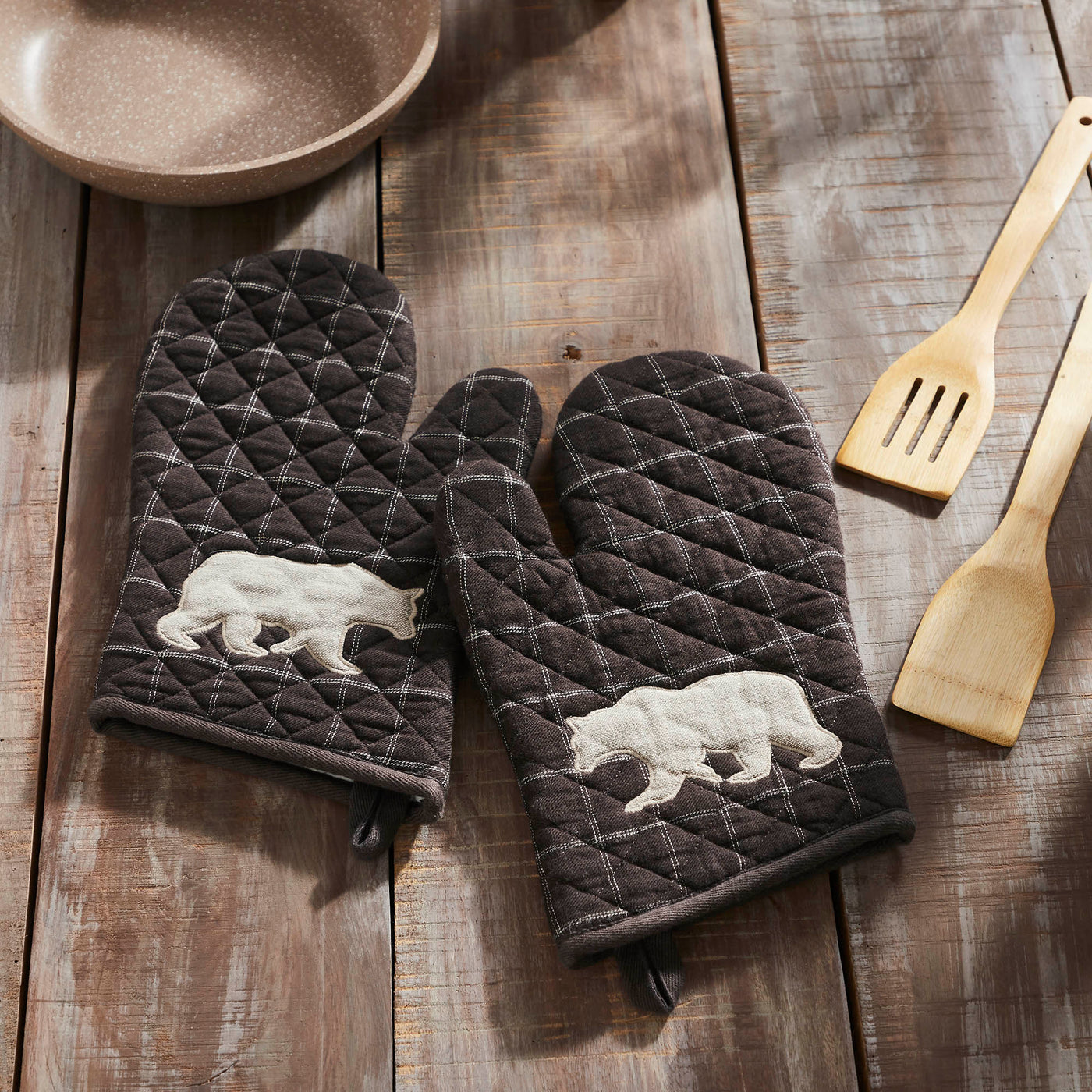 Set of 2 Wyatt Cabin Bear Oven Mitt Potholders