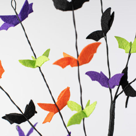 💙 Bright Halloween Felt Bats 30" Spray