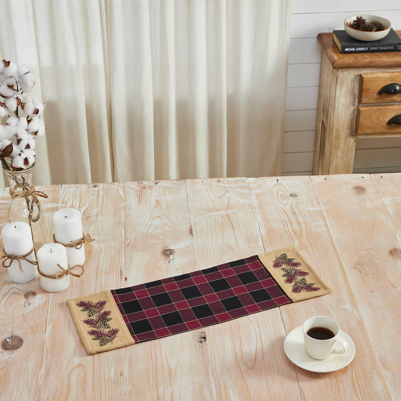 Connell Pinecone 24" Table Runner