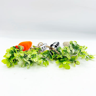 💙 Set of 4 Farmhouse Carrots 7" Buffalo Burlap Polka Dot