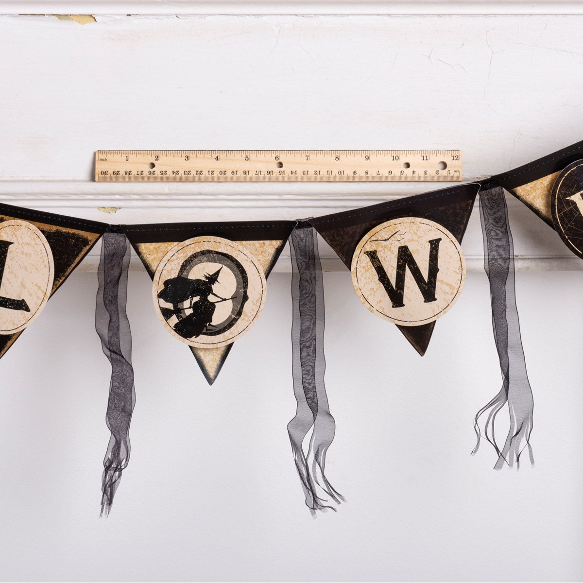 Halloween Vintage-Style Pennant Banner 60"