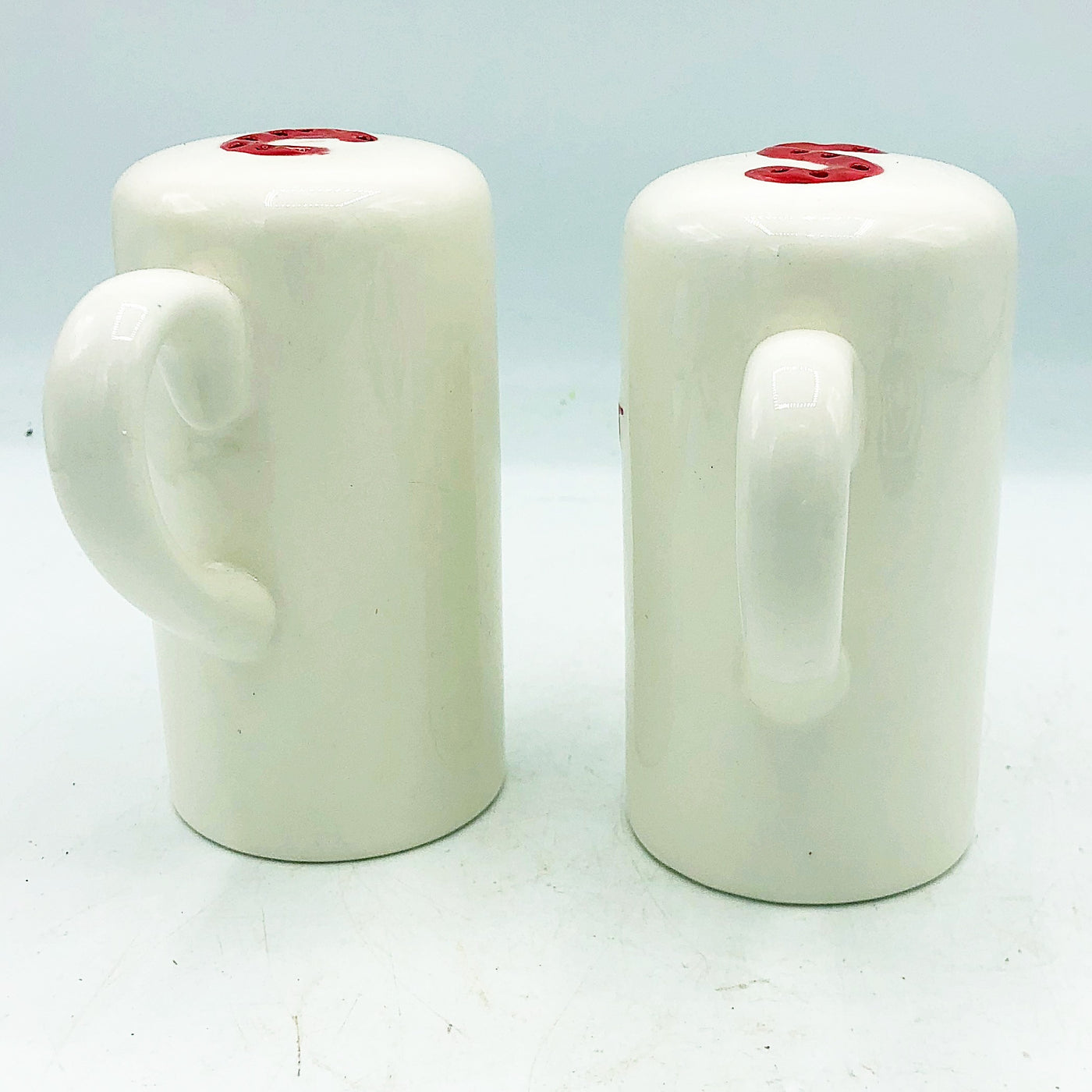 💙 Salt and Cheese Popcorn Shakers Tall Red and White Set of 2