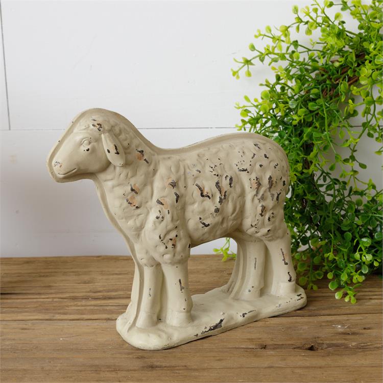 Vintage-Style Distressed Sheep Mold