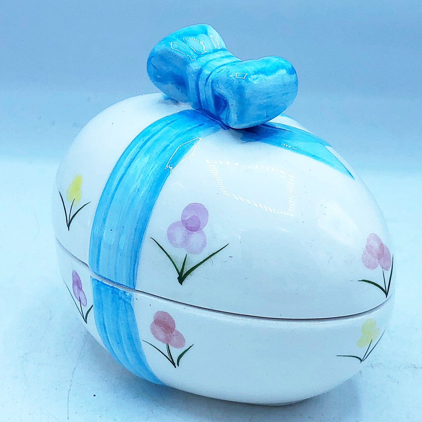 💙 Egg Shaped Trinket Box with Flowers and Blue Bow