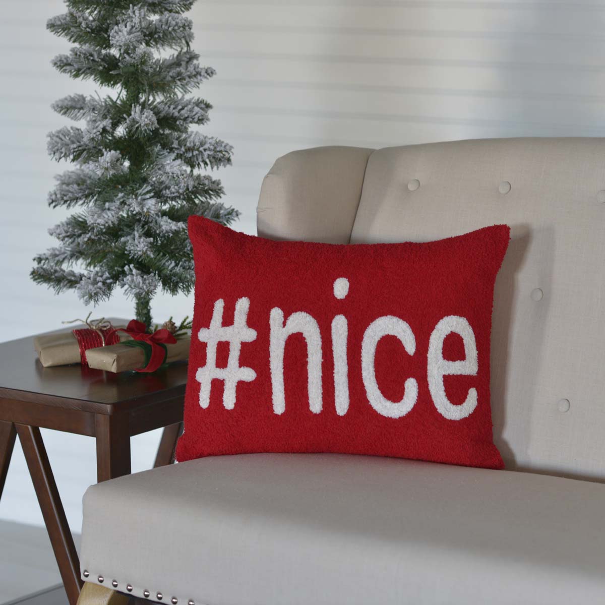 💙 Nice Pillow Hand Hooked Christmas 14" x 18"